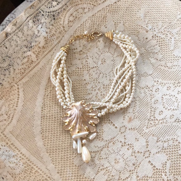 Vintage Jewelry - Vintage faux pearl necklace